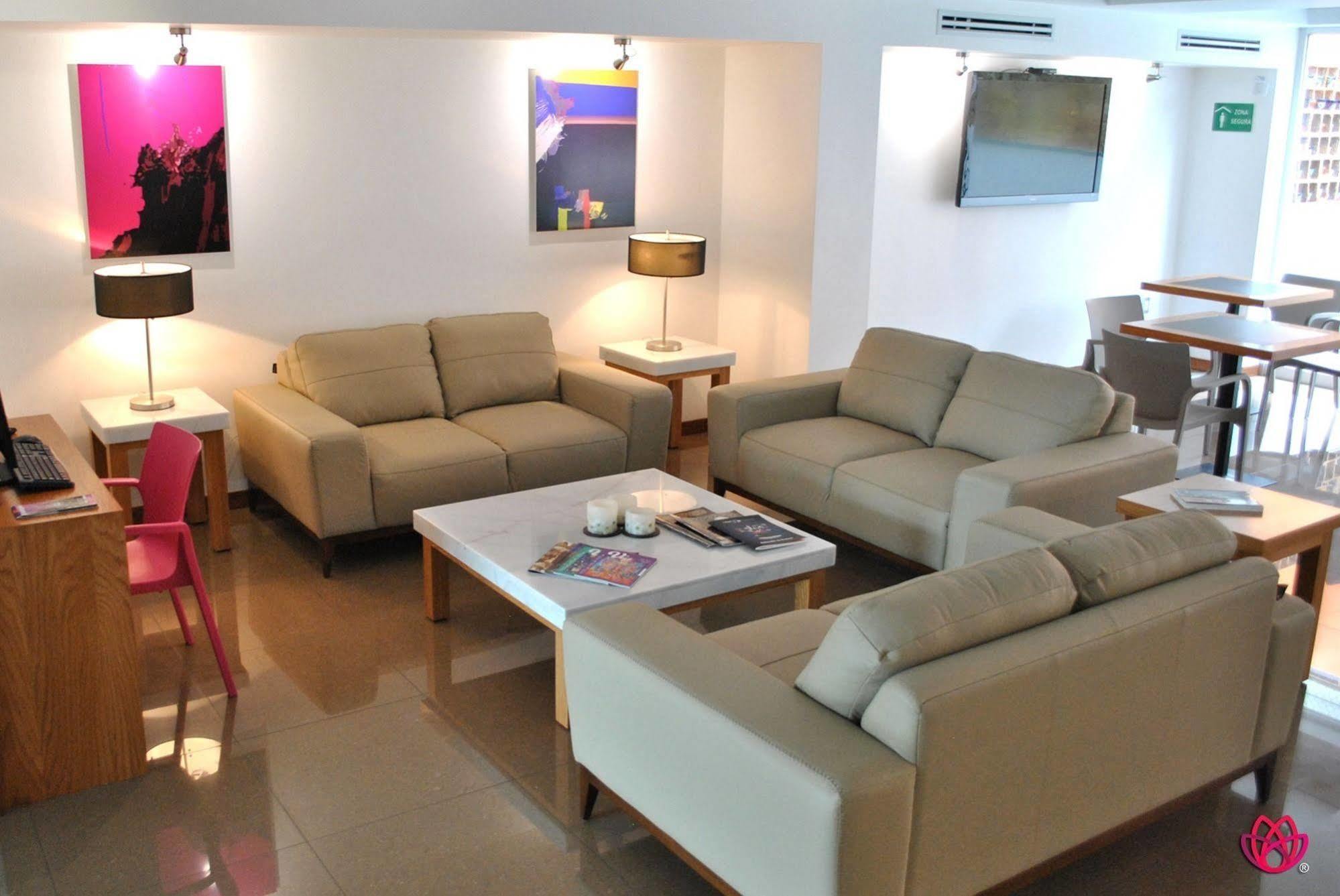 Hotel Y Tu Expo Гвадалахара Экстерьер фото