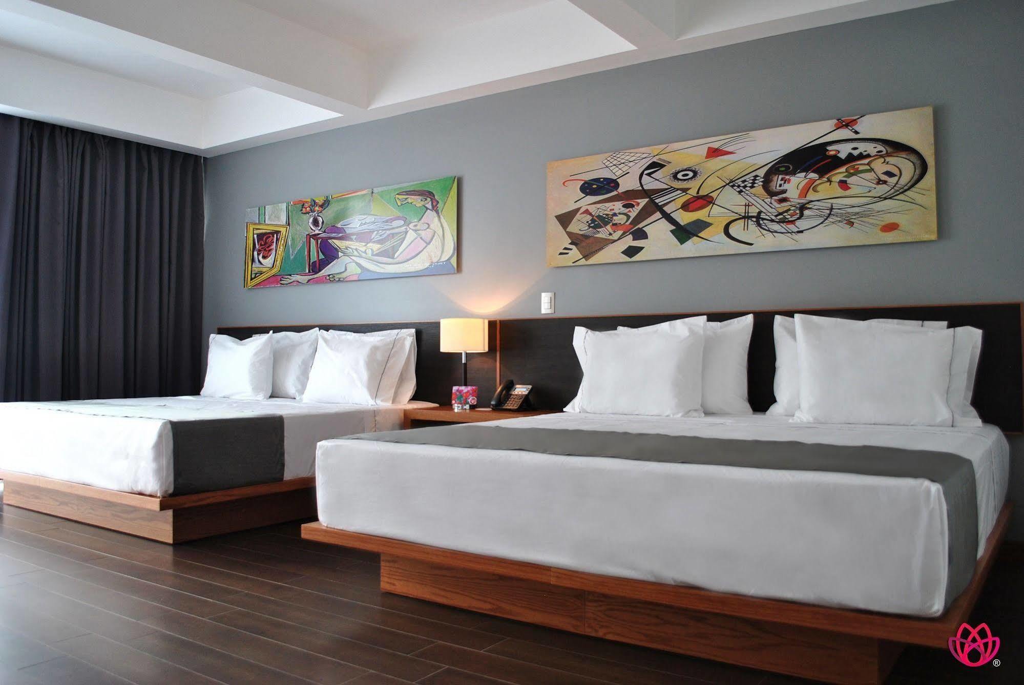 Hotel Y Tu Expo Гвадалахара Экстерьер фото
